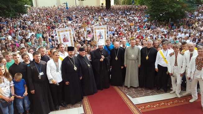 Глава УГКЦ у Зарваниці попросив молодь щодня пам’ятати про ті дари, які нам щедро дає Господь Бог