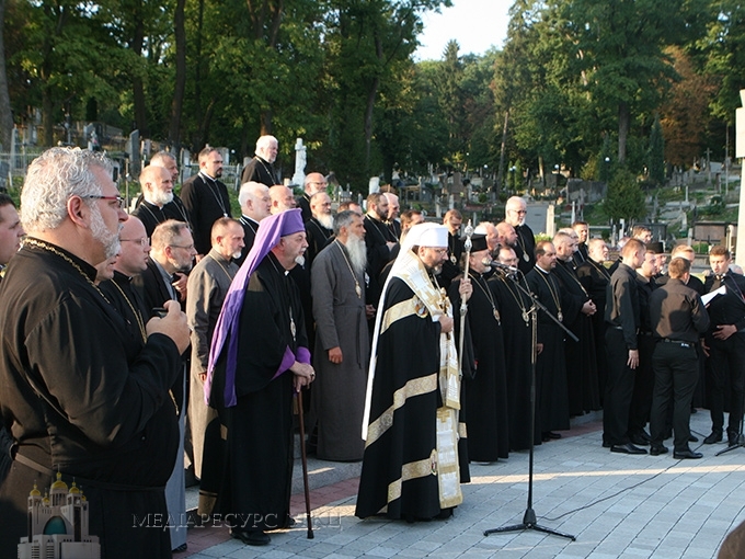 «Ми не можемо повернути назад ваших найдорожчих, але можемо розділити ваш біль», – Глава УГКЦ до родичів загиблих в АТО