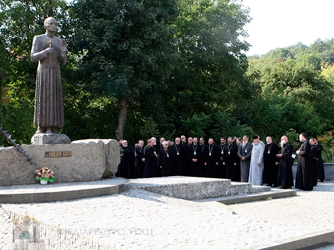 Кожний день роботи Синоду Єпископів УГКЦ складається з молитви і сесійних засідань