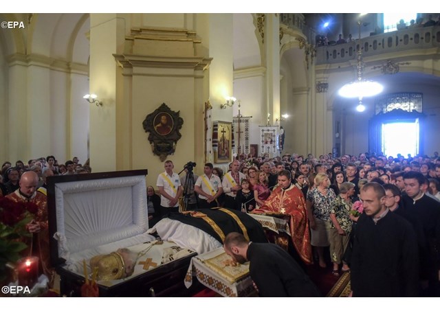 У Львові під оплески попрощалися з Блаженнішим Любомиром