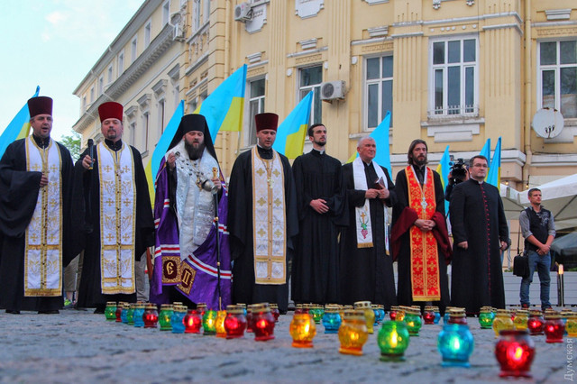 На Грецькій площі відслужили молебень в пам’ять про загиблих захисників України