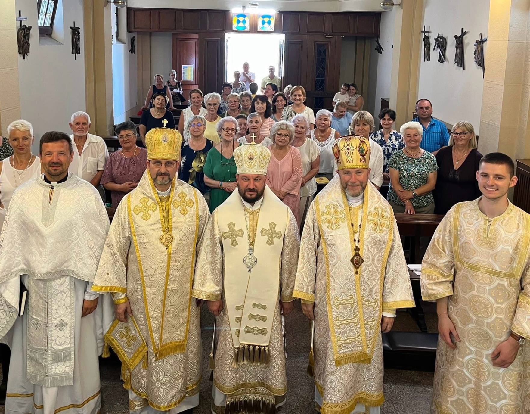 Владика Михаїл Бубній молився з громадою УГКЦ в Остії